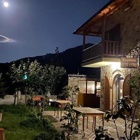 Bujtina Hader Xhebro Hostel Tepelene Екстериор снимка