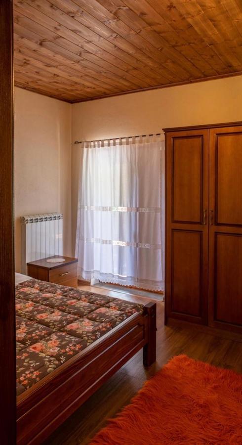 Bujtina Hader Xhebro Hostel Tepelene Екстериор снимка